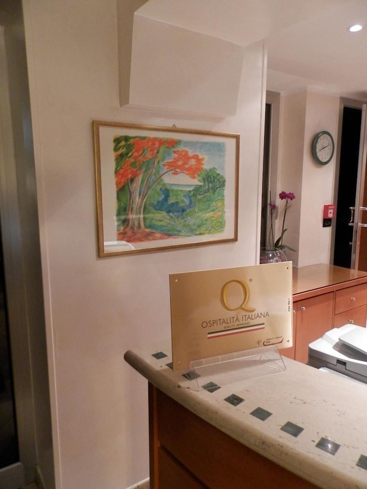 Augustus Hotel Biella Luaran gambar