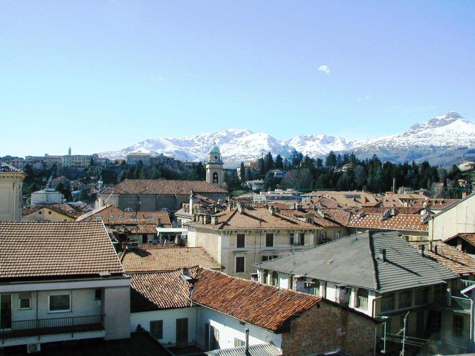Augustus Hotel Biella Luaran gambar