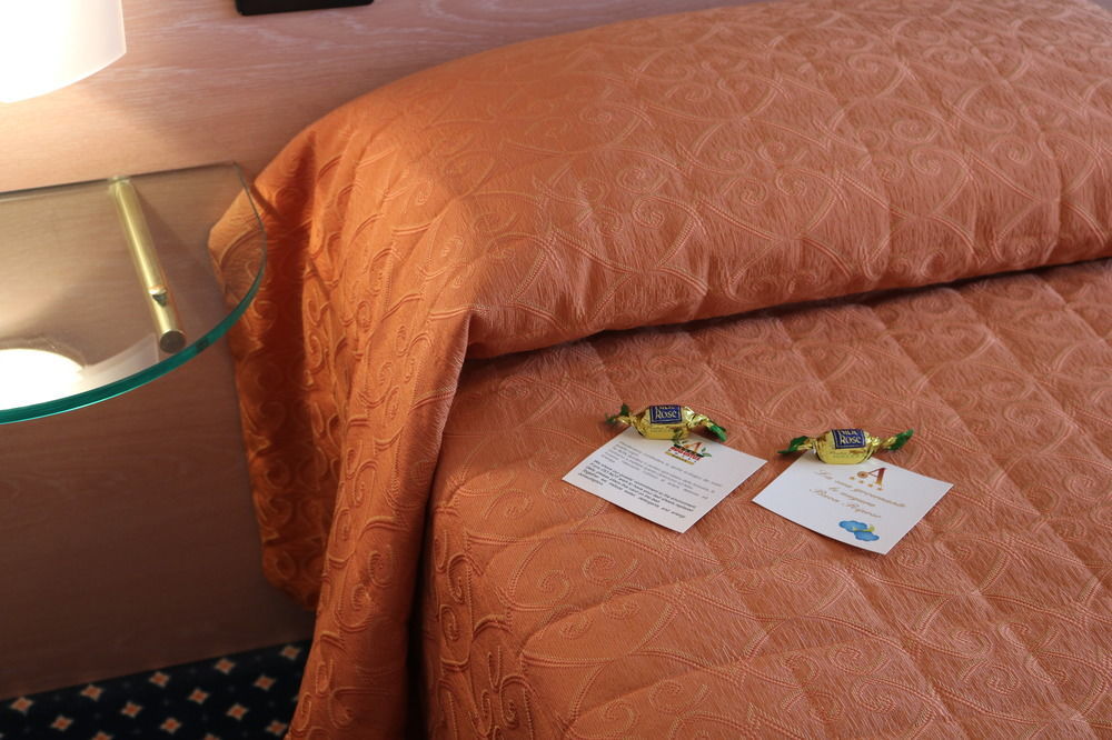 Augustus Hotel Biella Luaran gambar