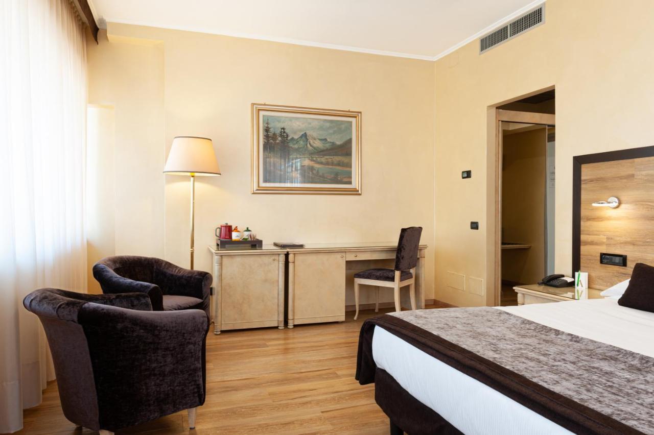 Augustus Hotel Biella Luaran gambar