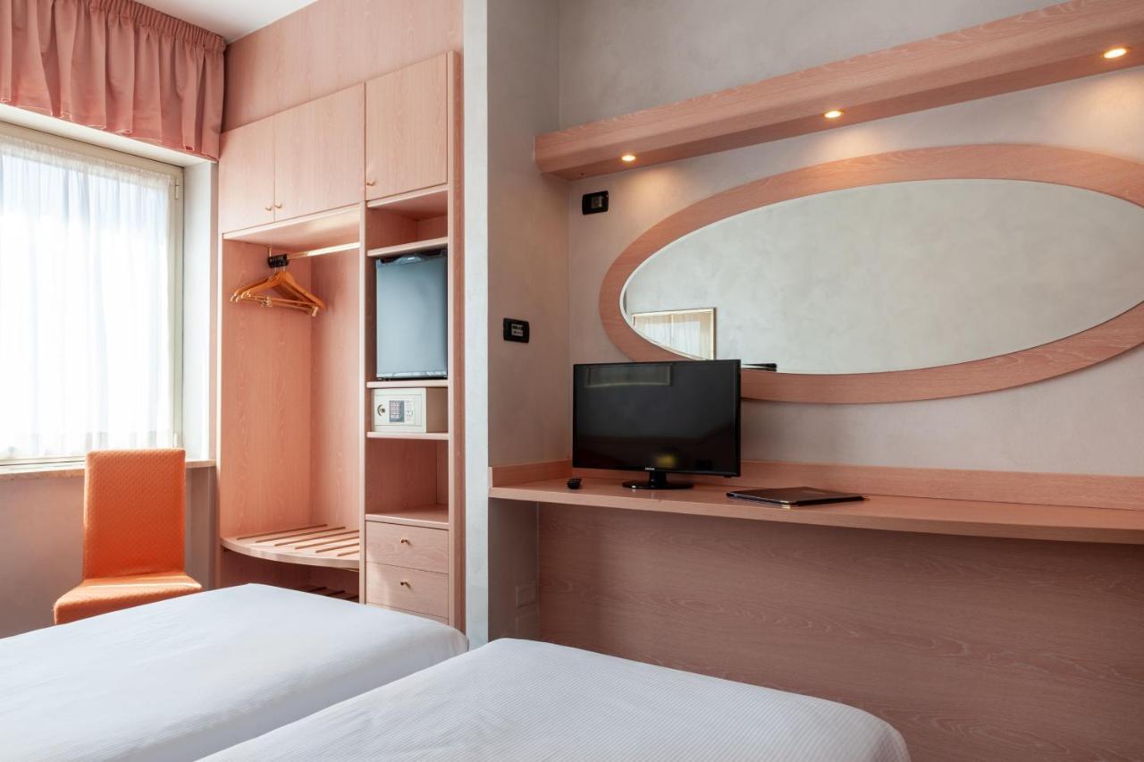 Augustus Hotel Biella Luaran gambar