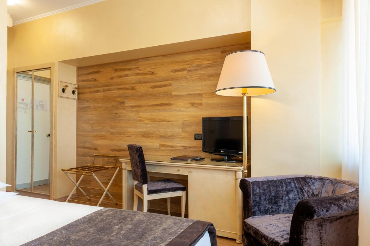 Augustus Hotel Biella Luaran gambar