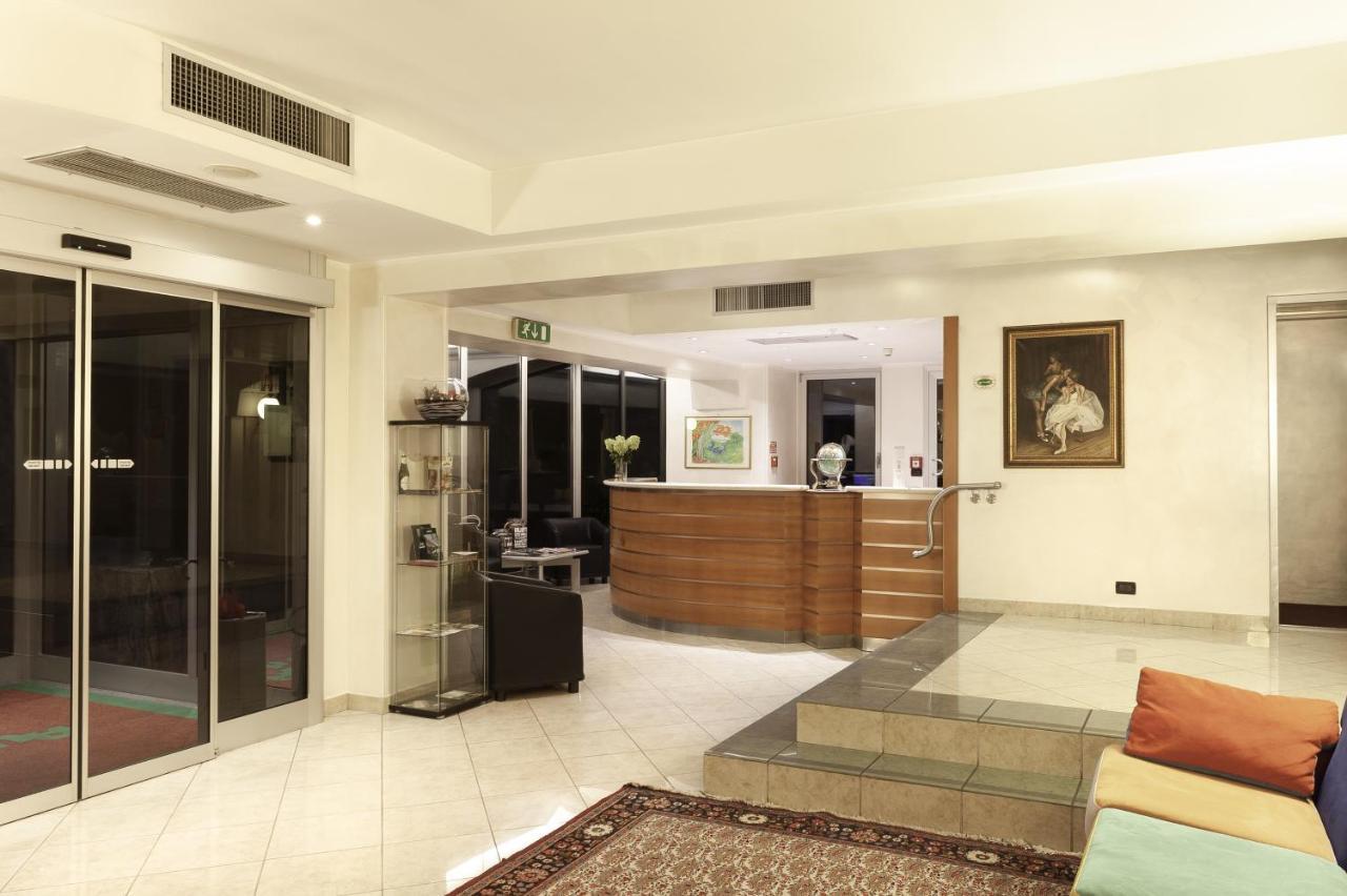 Augustus Hotel Biella Luaran gambar